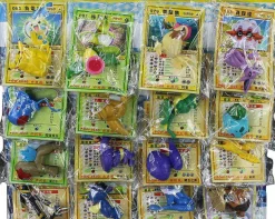 Pkm.store Sonstiges Merchandise-24 Stk. Pokemon Figuren (Ca. 2-6Cm) Mit Karten