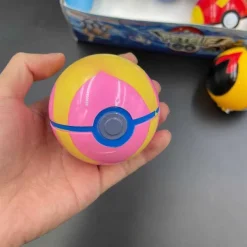 Pkm.store Pokeball & Pokebälle-Grose Pokebälle (Ca. 8Cm) Mit Figuren (8 Stk. Im Spiel Set)
