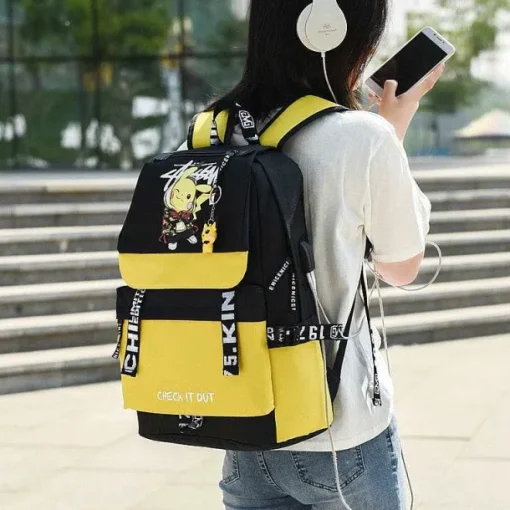 Pkm.store Rucksäcke & Taschen-Groser Pokemon Schulrucksack Mit Usb Ladebuchse Im Pikachu Look