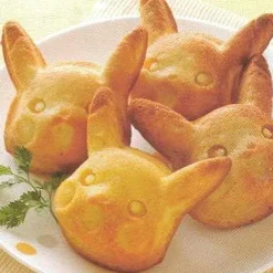 Pkm.store Herbst & Winter-Pikachu Back Form