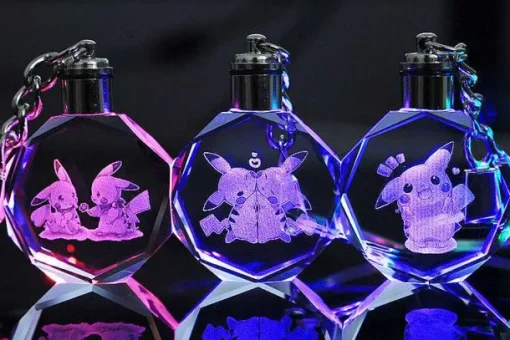 Pkm.store Sonstiges Merchandise-Pokemon Go Leuchtende Anhanger In Vielen Motiven - Keychain