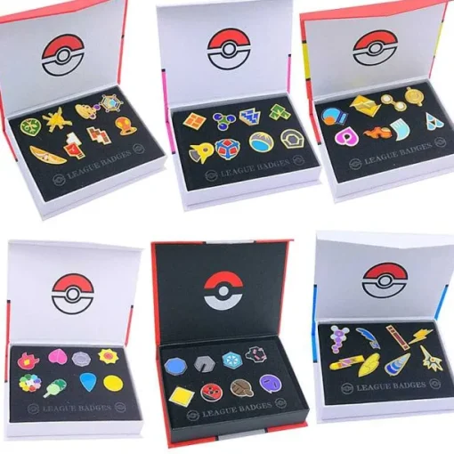 Pkm.store Sonstiges Merchandise-Pokemon Gym Badges Kanto, Johto, Hoenn, Sinnoh, Unova, Kalos (6 Varianten)